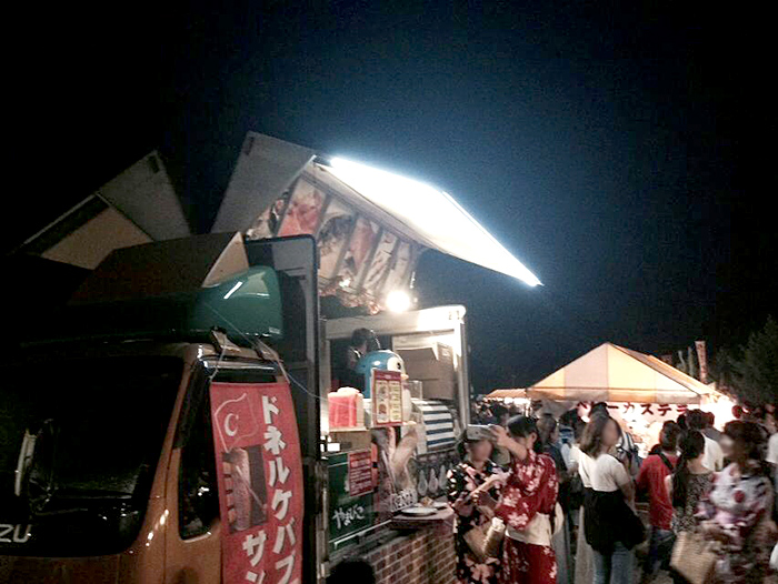 芦屋サマーカーニバル（芦屋市総合運動公園）でドネルケバブ販売