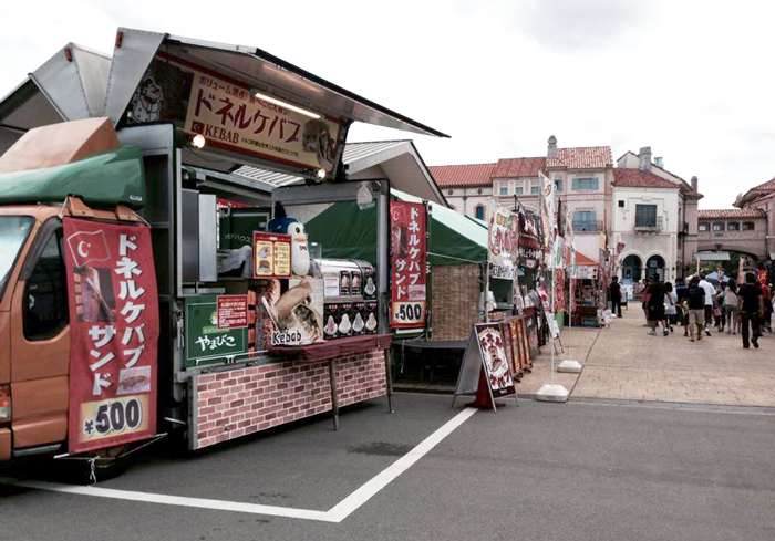 和歌山マリーナシティでドネルケバブ販売