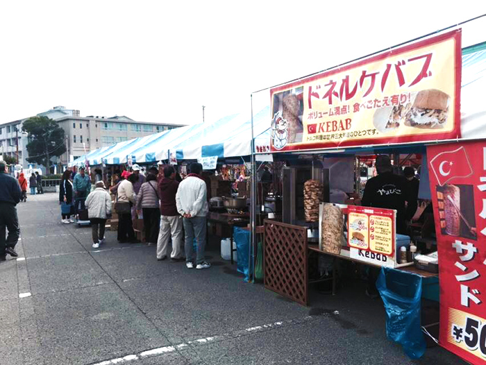 紀の川市産業まつり＆食育フェアでドネルケバブ販売
