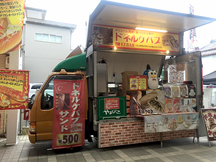 伊勢高柳商店街 食欲の秋を食べ尽くせ いただきフェスでドネルケバブ販売