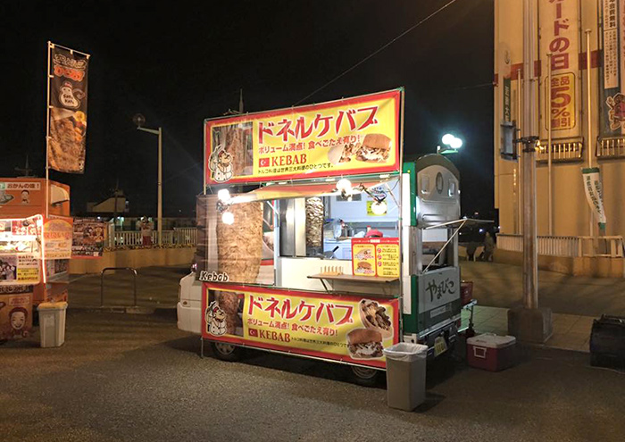 「大東イルミナイト」でドネルケバブ販売