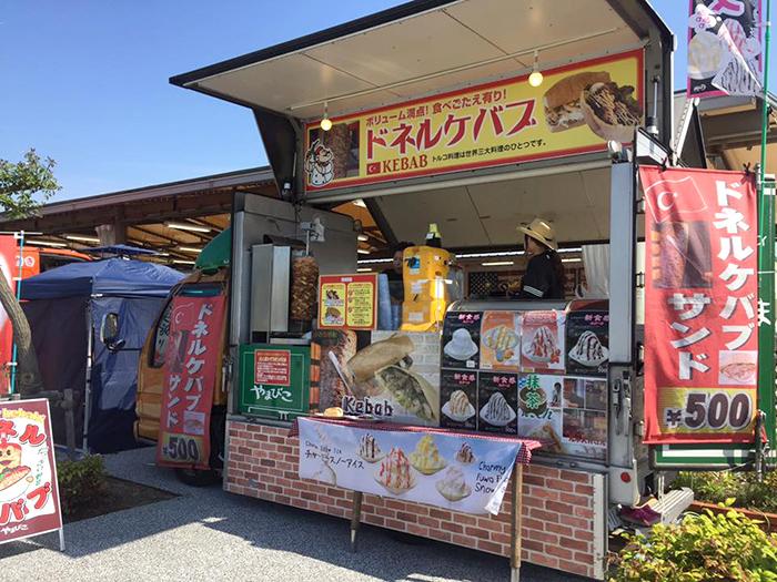 淡路ワールドパークＯＮＯＫＯＲＯでドネルケバブ販売
